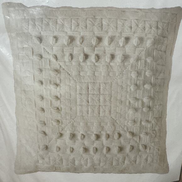 Sealed Packages Set Of 2 Aran Pillow Kit 14x14 Caron Needlepoint Kit 4692 VNT - Picture 2 of 5